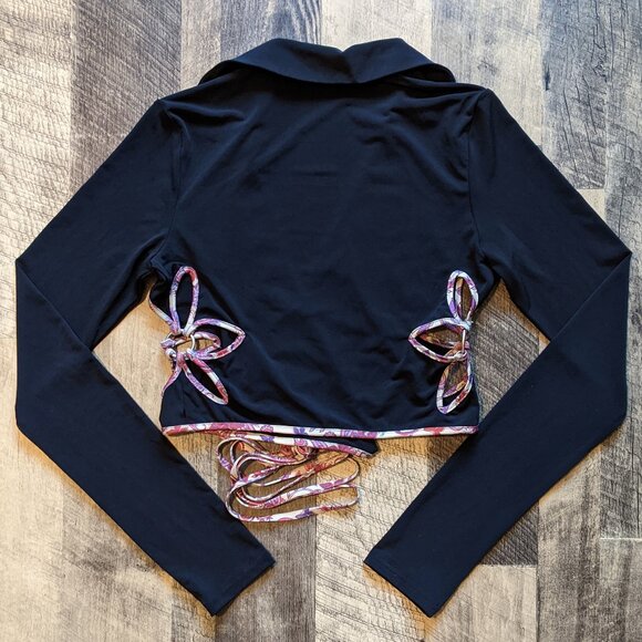 I.AM.GIA Renalee Wrap Crop Top Black Medium Cut-Out Side Flowers - Picture 3 of 7